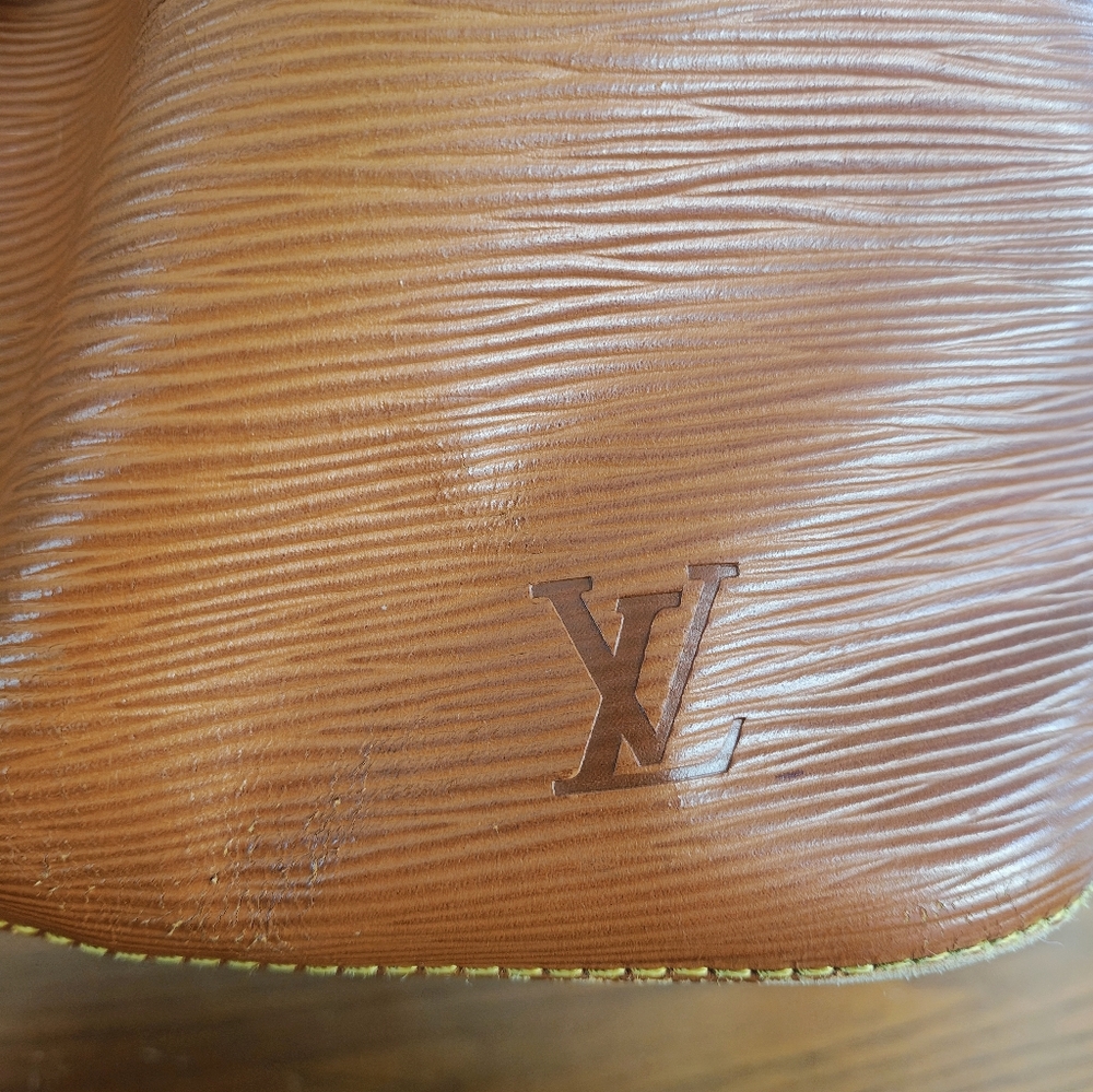 Authentic Louis Vuitton Brown Bucket Bag - Picture 6 of 12